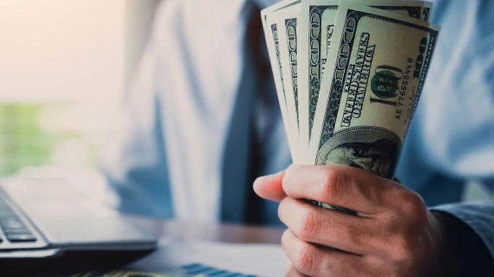 Dólar ahorro renueva el cupo: quiénes pueden comprar USD200 en abril