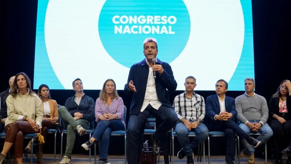 Massa reapareció en el Congreso del Frente Renovador