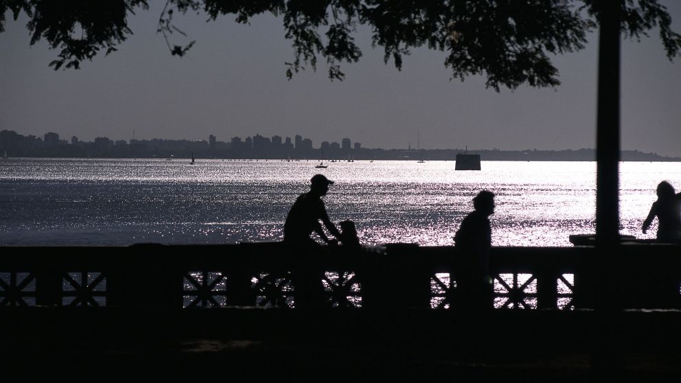 La costanera de la ciudad ofrece paseos al aire libre