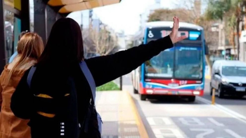 Aumento del transporte público en abril