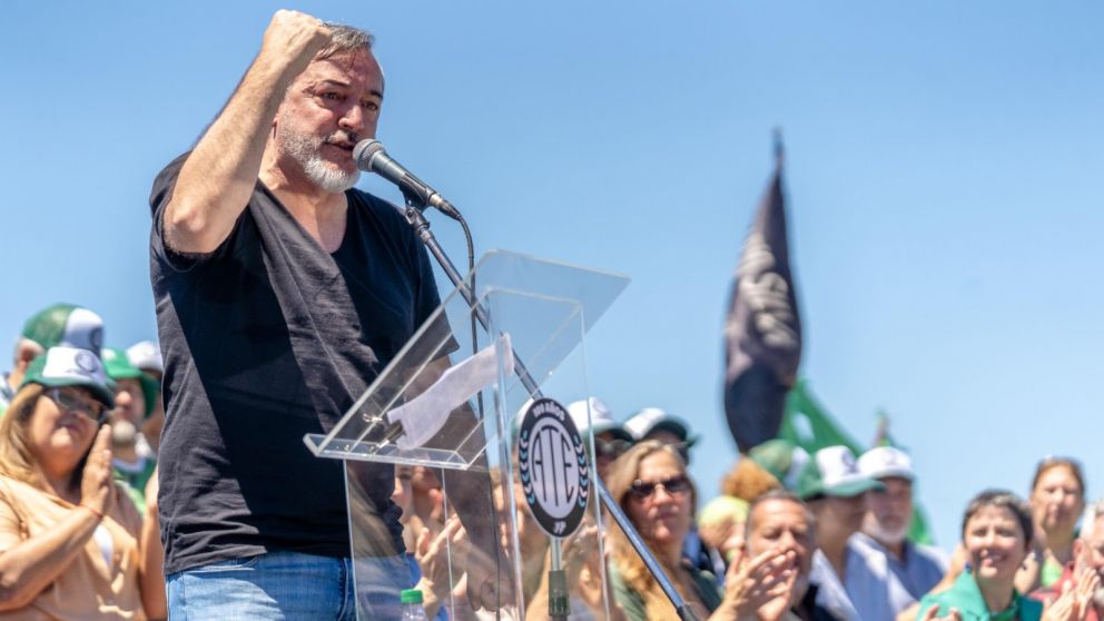 Rodolfo Aguiar, secretario general de ATE, esa organización mantiene su plan de lucha