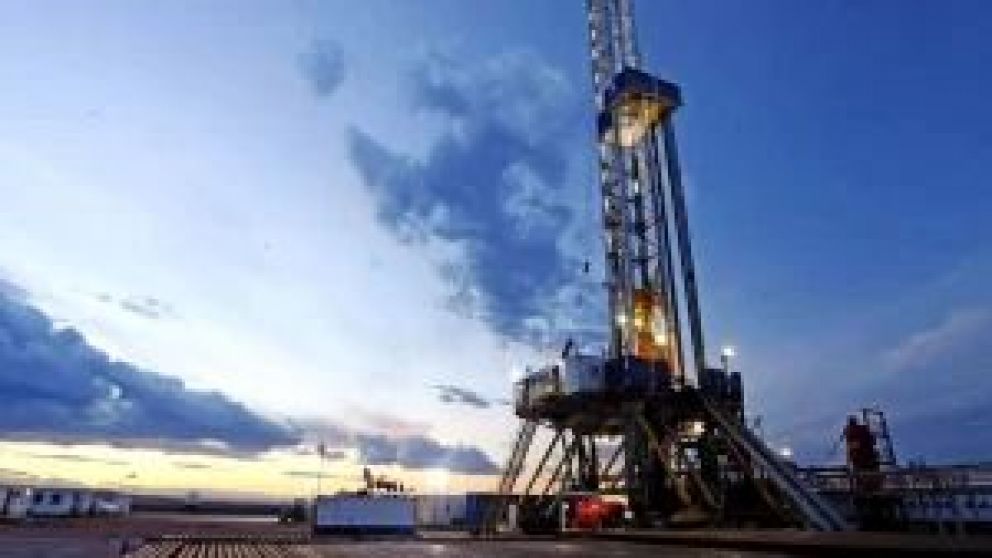 Santa Cruz podría ser un vergel energético. Pero mientras crece la apuesta por el No Convencional, decisiones ajenas a la Provincia demandan su atención para lograr un retiro "ordenado" de YPF, la reactivación de las Represas y frenar la privatización d