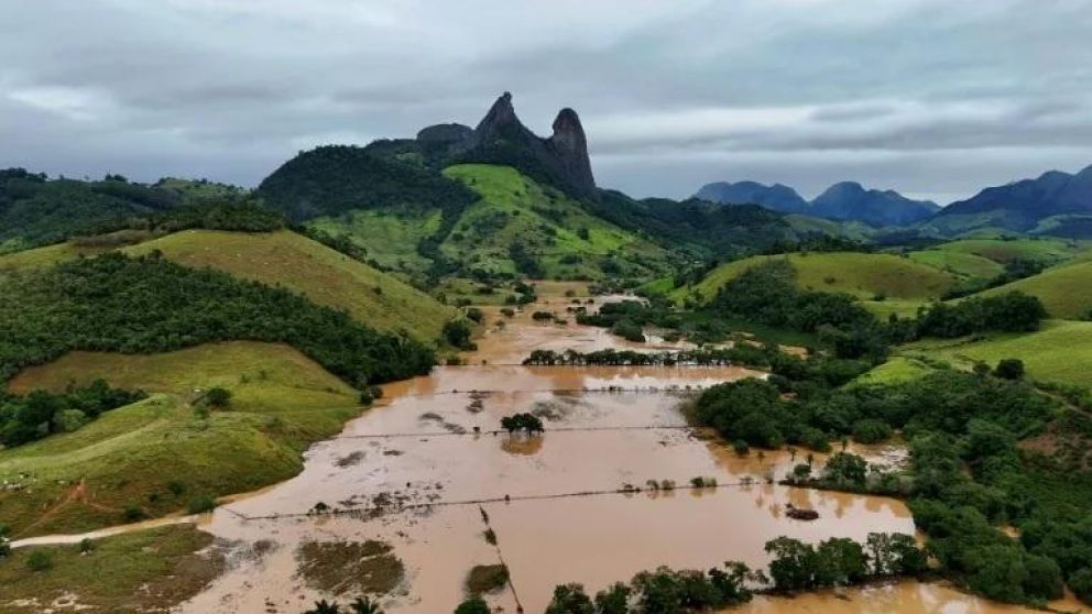 Más de 20 muertos por inundaciones en Brasil
