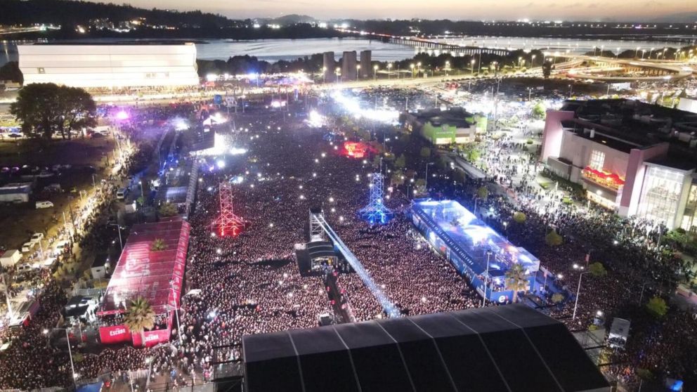 A pleno, se vivió la primera jornada de REC 2024, con más de 150.000 personas.