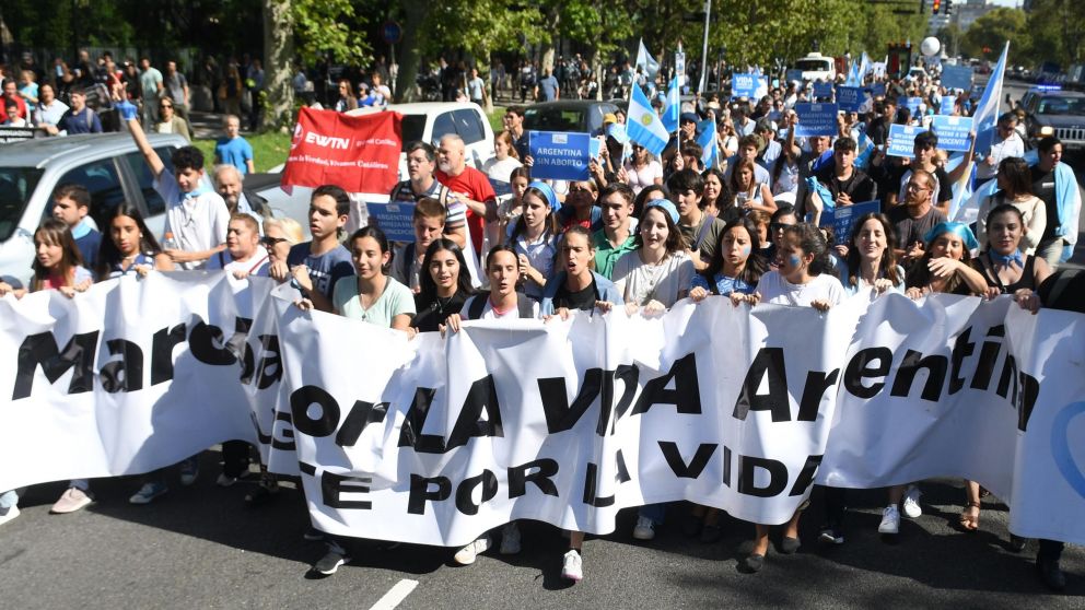 Se realiz� la 9� Marcha por la vida en la ciudad (Pablo Vill�n/Cr�nica)