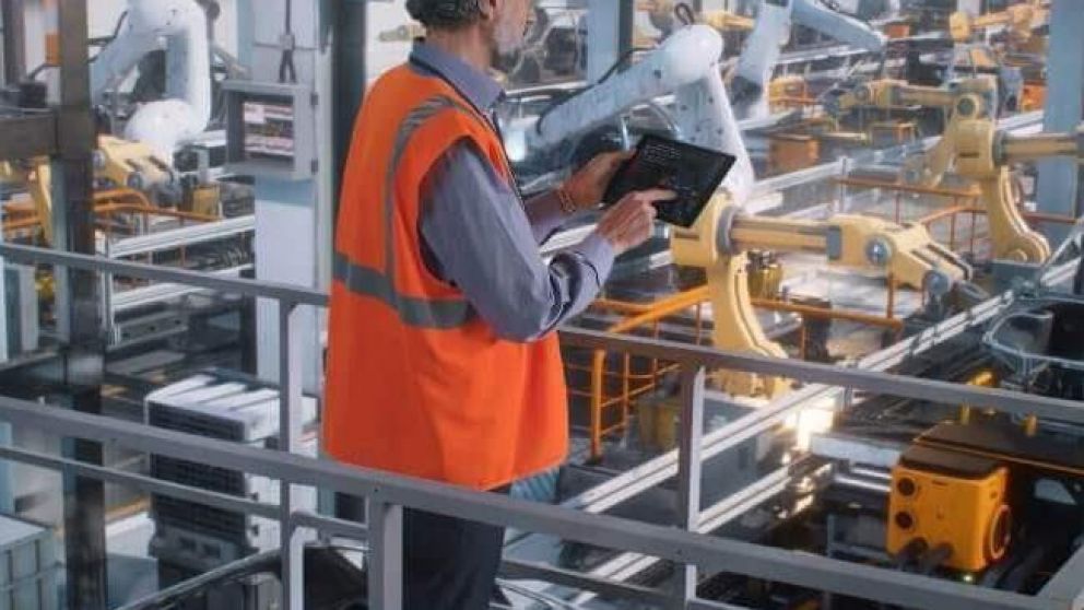 Se mantiene estable la actividad empresaria en EEUU, pero los precios aumentan