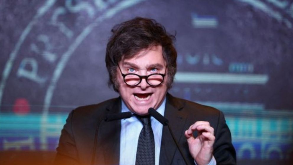 Para The Economist, "Milei está obsesionado con lograr un superávit presupuestario"