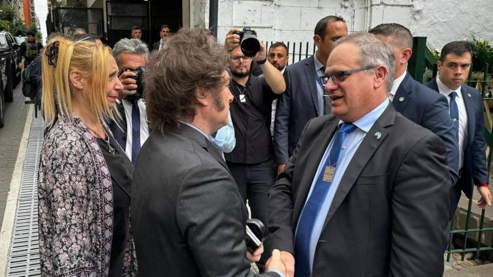 Milei estuvo con Villarruel en el acto homenaje a las v�ctimas del atentado a la Embajada de Israel