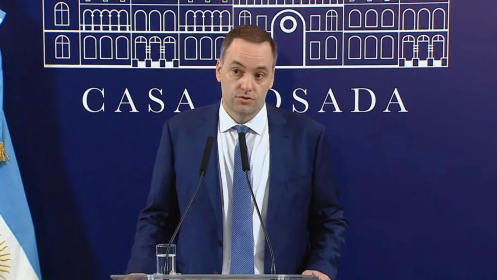 El Gobierno bajó el tono a la interna con Villarruel y envió un mensaje a los senadores