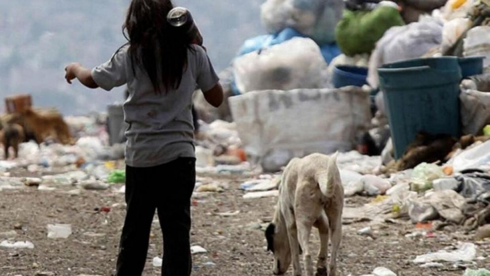 UNICEF alerta que la pobreza infantil podr�a llegar al 70% en Argentina