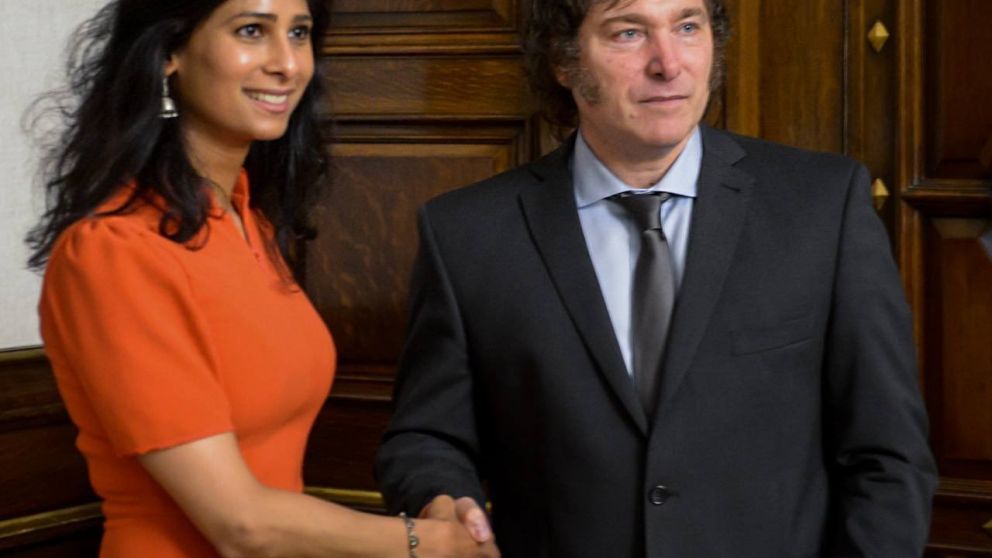 FMI: Milei tuvo una reunión con Gita Gopinath en Casa Rosada