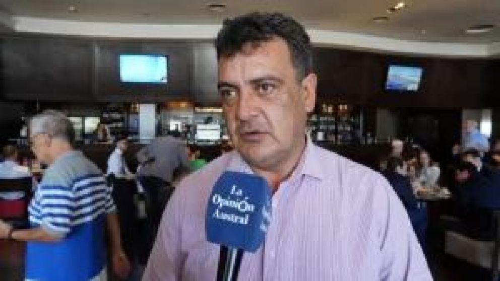 El diputado nacional por Santa Cruz, Gustavo "Kaky" Gonz�lez (Uni�n por la Patria), dialog� en exclusiva con La Opini�n Austral y habl� sobre sus expectativas de cara al encuentro de legisladores patag�nicos en Puerto Madryn. 