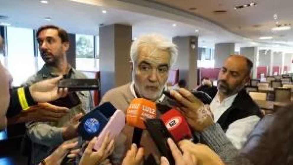 El diputado nacional de Por Santa Cruz aseguró que la Argentina y la Patagonia atraviesan "un escenario muy complejo", en el que "la recesión se está haciendo sentir".