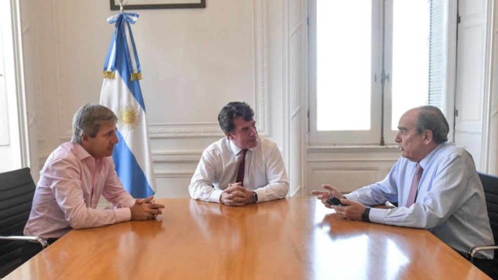 Posse, Francos y Caputo ejecutan la estrategia del oficialismo