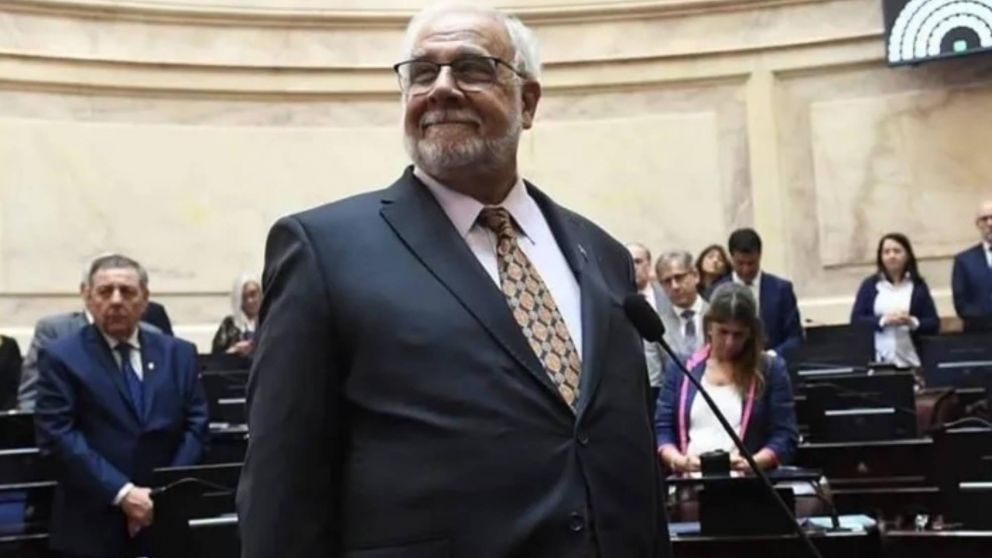 El presidente de la Comisión, Juan Carlos Pagotto, de LLA será acompañado por un legislador del PRO y de la UCR