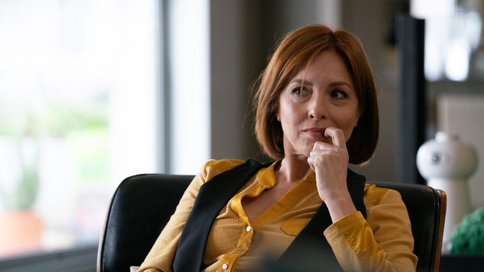 Carla Peterson encarna a una terapeuta muy cuestionable.