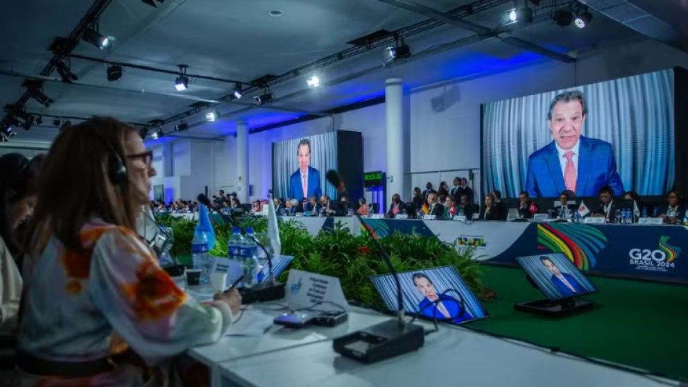 Tras contraer Covid, Fernando Haddad participó a través de una videollamada
