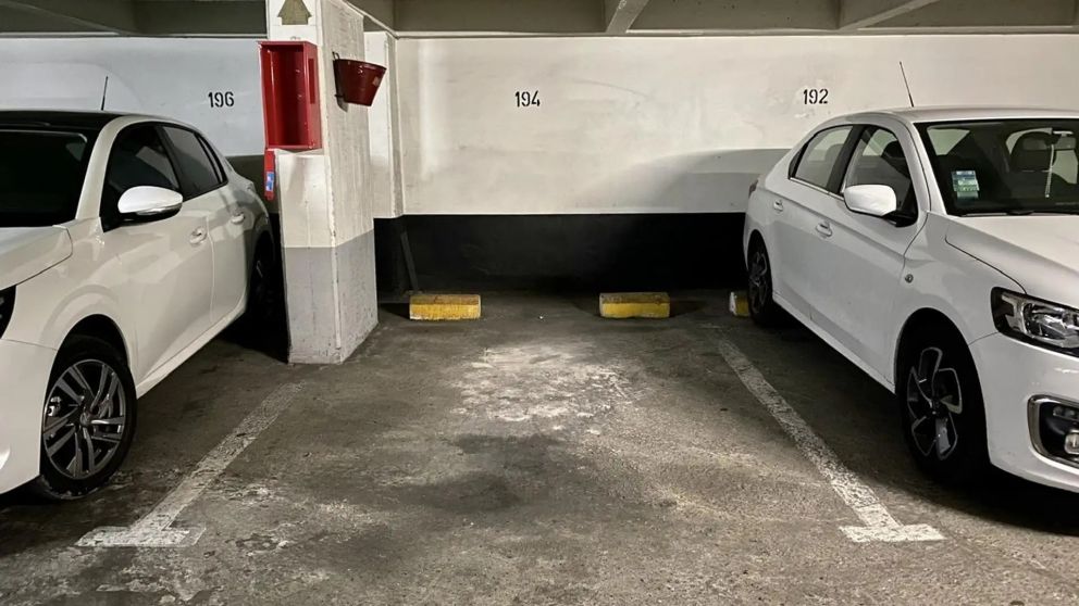 Una cochera en Recoleta se ofrece hasta por 40.000 dólares