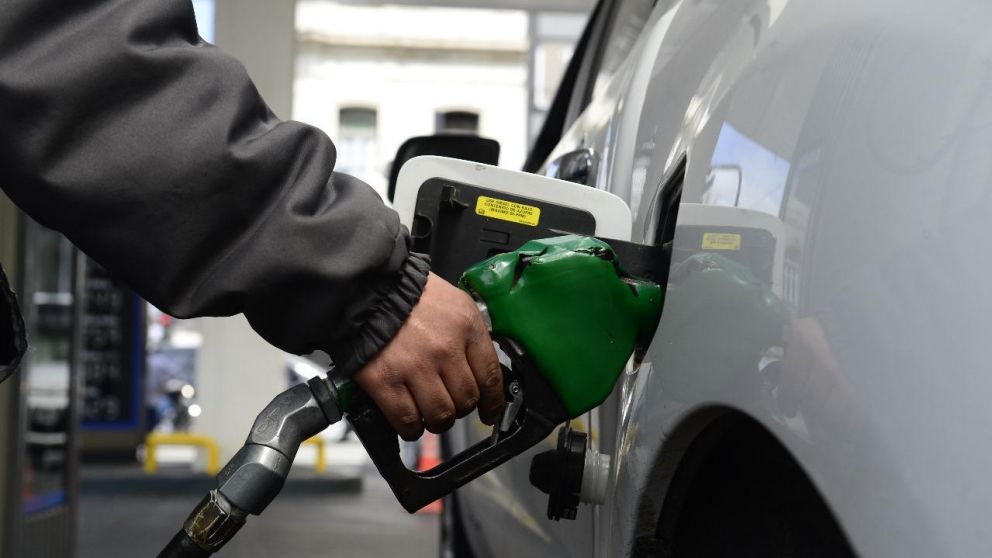 Si los precios del petróleo no vuelven a niveles previos al conflicto en Medio Oriente, será necesario un ajuste para cubrir costos
