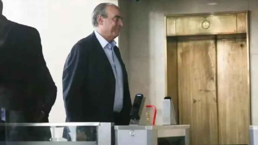 El vicegobernador de Chubut acusó a Francos de falsificar las imágenes que adjuntó: "Ese mail no existió"