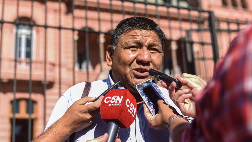 El titular del Sindicato de Petroleros Privados de Chubut criticó al Gobierno nacional durante la masiva movilización de trabajadores en Comodoro Rivadavia y sostuvo que la administración de Javier Milei “quiere imponer una dictadura”. La Opinión Zona Nor