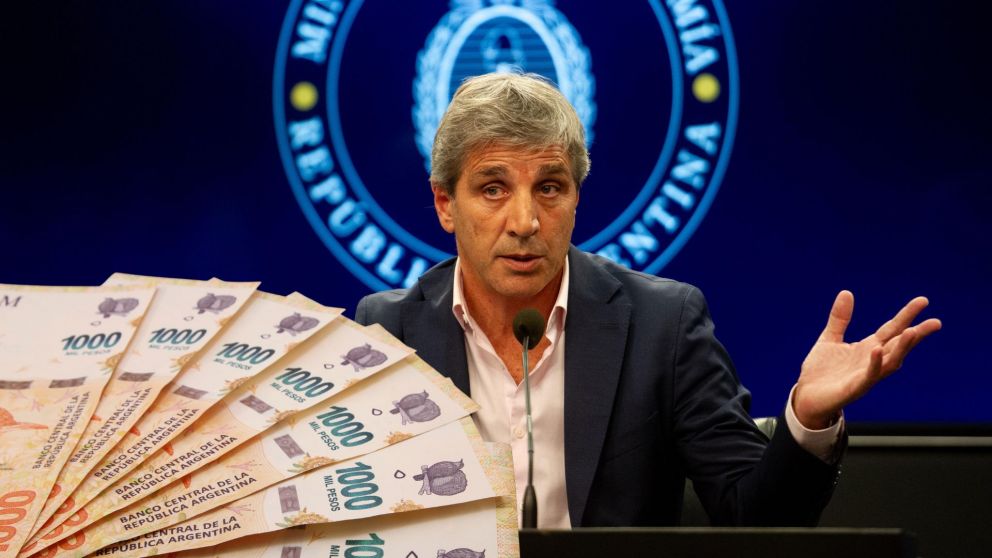 Caputo confirmó el aumento para jubilados de marzo 2024