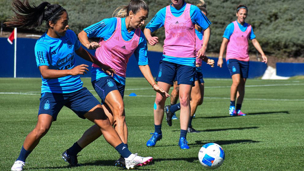 Argentina debutar� ante M�xico en la Copa de Oro de f�tbol femenino