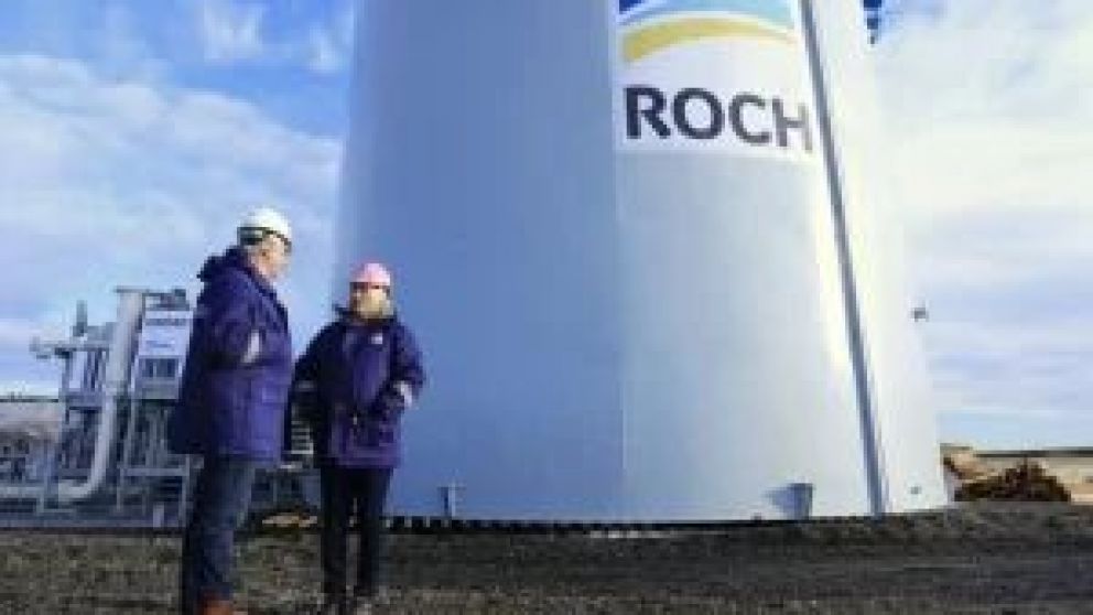 La petrolera argentina Roch no pag� m�s de u$s1 mill�n en vencimientos, lo que le vali� una baja en la calificaci�n de riesgo. La compa��a, que ya hab�a incumplido en 2020, se encuentra en una situaci�n financiera compleja y su futuro es incierto. 