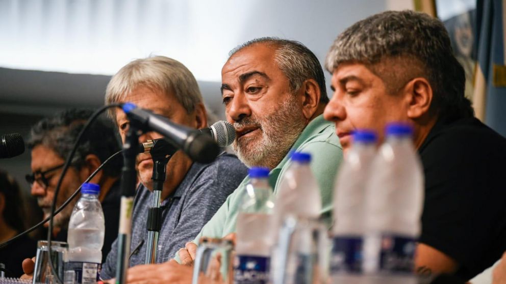 La CGT ratificó el paro del 24 de enero y sostuvo que es "preocupante el ataque del Presidente al Estado"