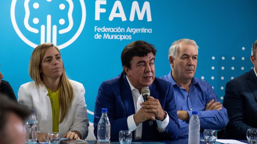 Intendentes de la FAM piden reuni�n "urgente" con Milei ante la suba de la inflaci�n y la pobreza