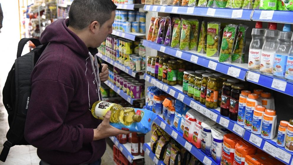 Inflación enero: alimentos desaceleran, pero suben las tarifas