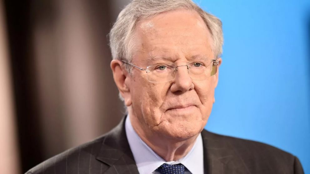Para Forbes, "ahora la gente solo ve el dolor, la dolarización pondría fin a la mayor fuente de sufrimiento".