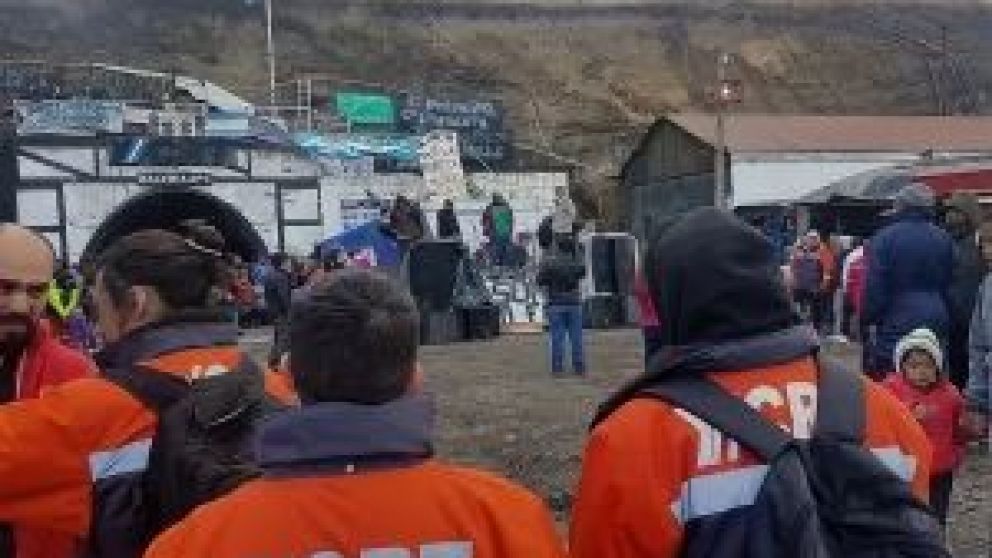 Será en el encuentro que tendrán con las autoridades de la empresa YCRT el próximo jueves en Buenos Aires. Desde ATE advirtieron que los descuentos en los sueldos alcanzaron el 40 y 50%. Además, quieren tener en claro cuáles son los objetivos de la nueva