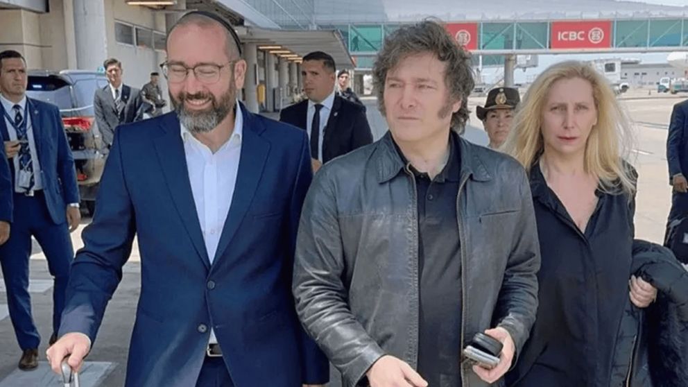 Javier Milei en el aeropuerto de Ezeiza (Archivo).