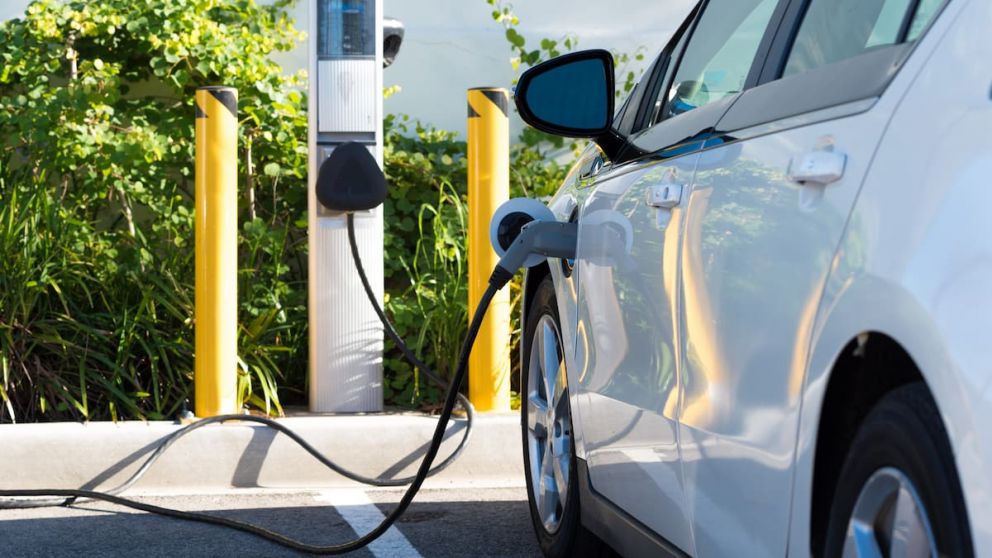 Fusiones 2024: energía, servicios públicos y recursos naturales, en el radar de los inversores
