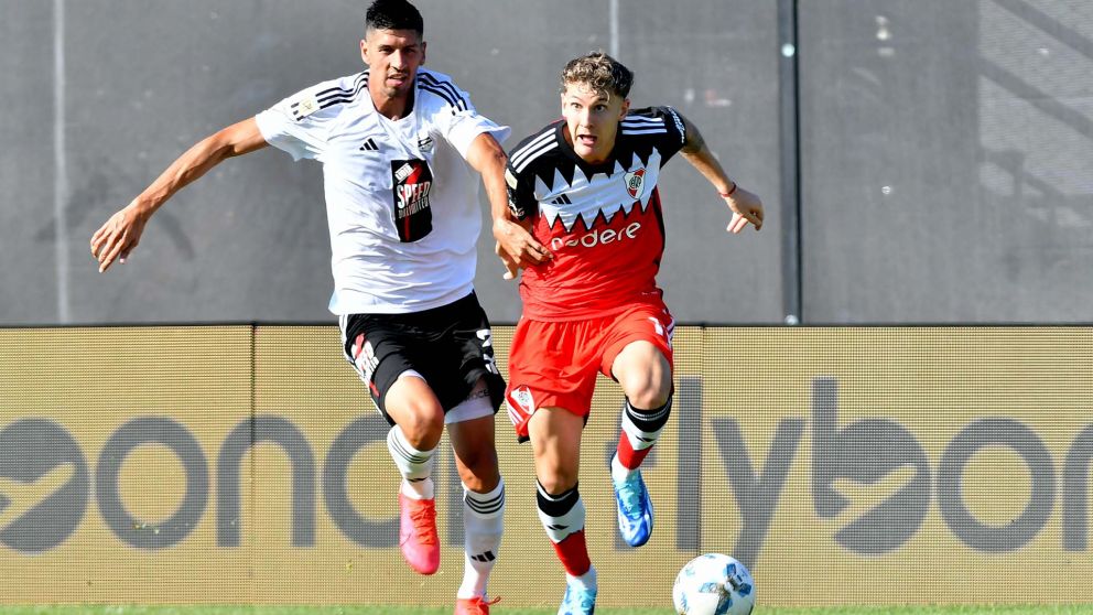 Sin mayores dificultades, River goleó al Riestra del Ogro Fabbiani como visitante