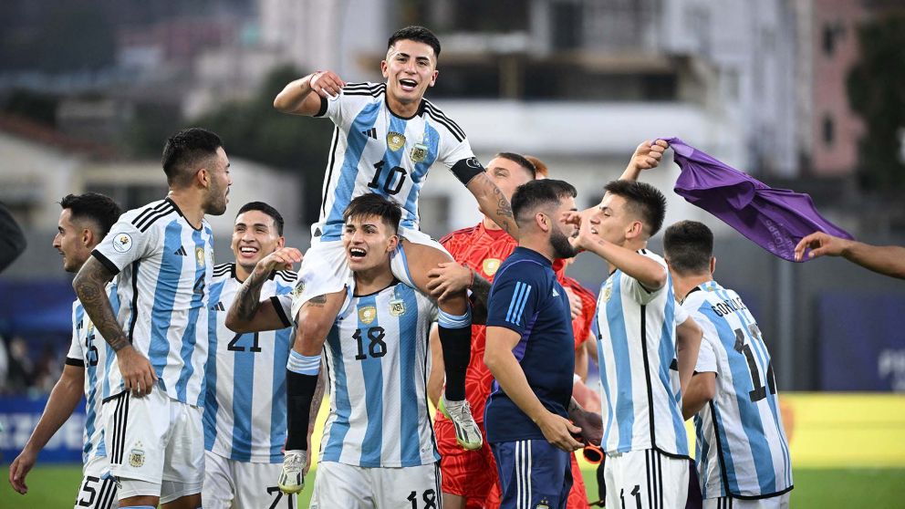 En un clásico infartante, Argentina superó a Brasil y se metió en los JJOO de París