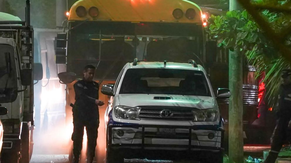 Muere bajo custodia un exasesor de Seguridad Nacional de El Salvador acusado de espionaje