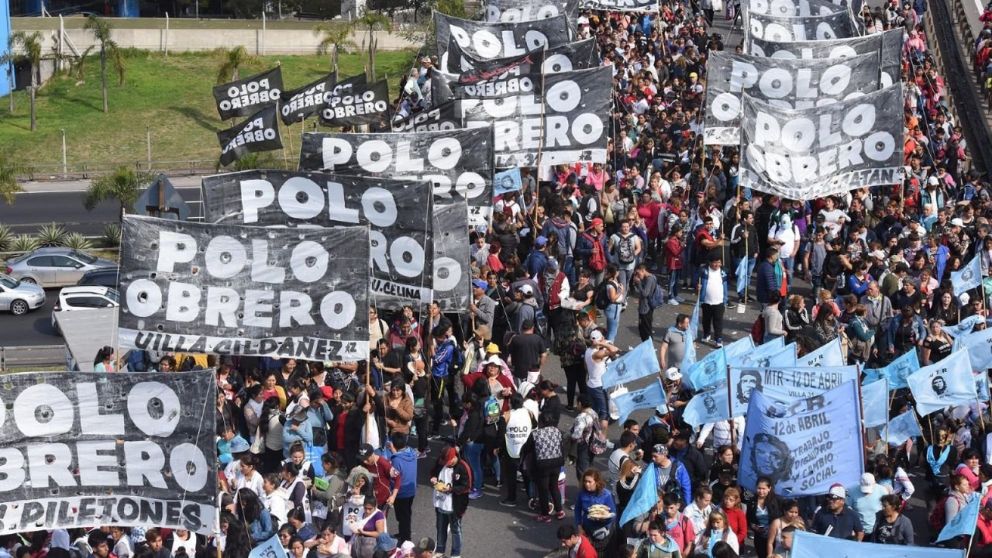 Organizaciones piqueteras marcharán el jueves al Puente Pueyrredón.