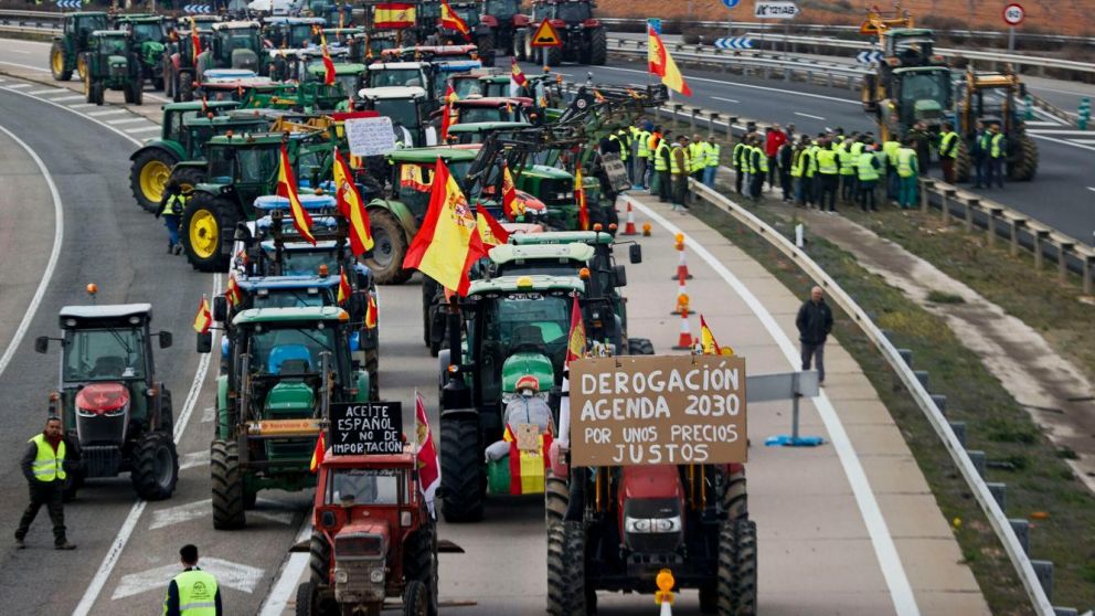 Miles de bloqueos de agricultores en España y otros puntos de Europa