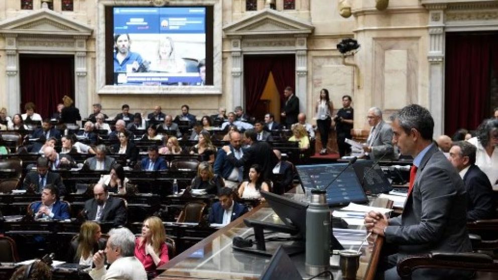 El Gobierno pide "celeridad" para votar la ley de "Bases"