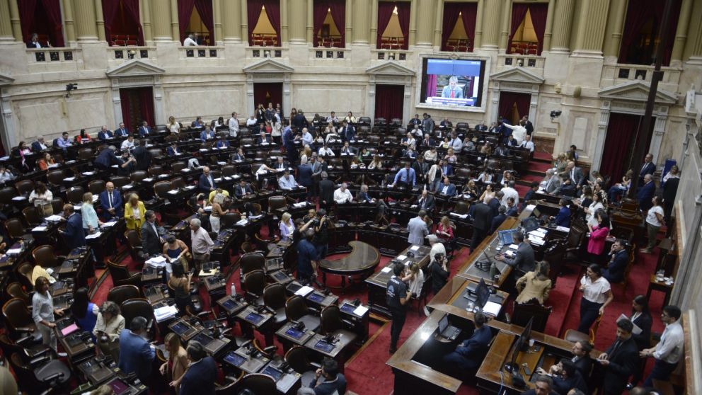 El oficialismo preveía votar anoche el proyecto en general y hoy el articulado