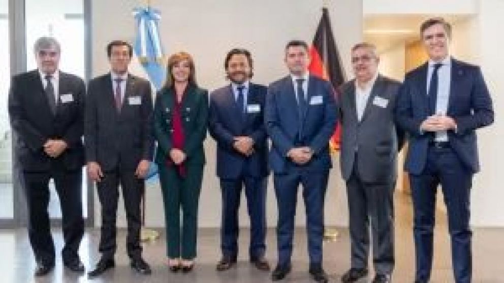 Allí presentaron los activos argentinos para integrarse a la cadena global de transición energética a partir de sus recursos y capacidades técnicas y humanas. Además, las provincias de Salta, Jujuy, San Juan y Catamarca suscribieron el convenio de cooper