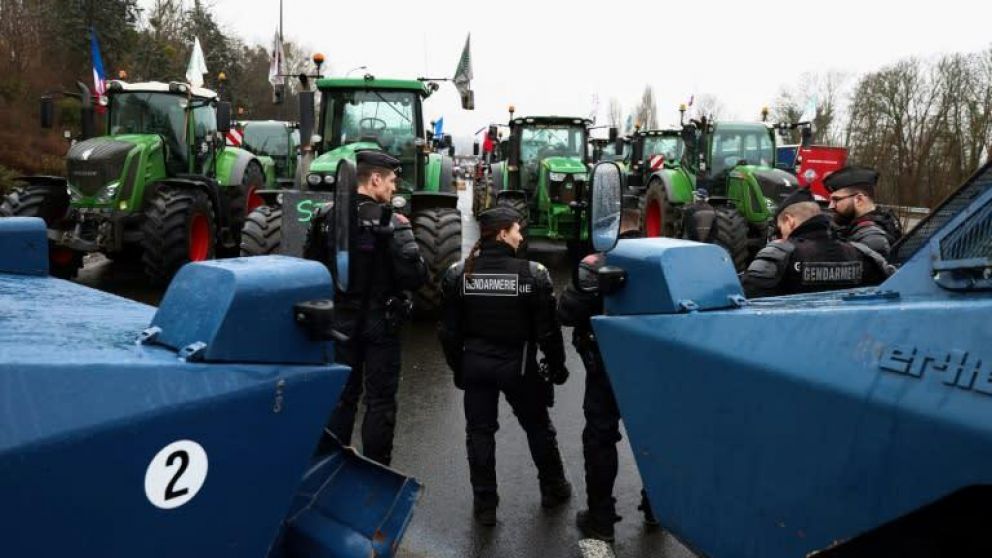 Los agricultores franceses suspenderán los bloqueos