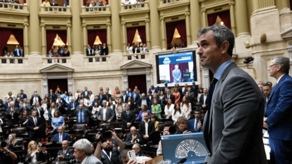 Delegaci�n de facultades: la nueva batalla por la Ley �mnibus