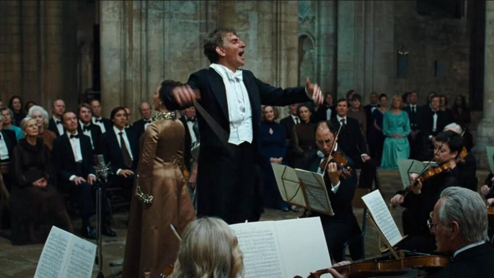 Bradley Cooper y el apasionado momento que protagoniza en Maestro, su nueva película