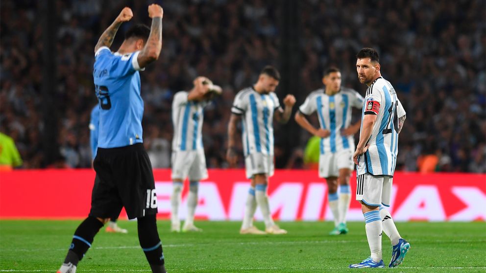 Argentina se rearma tras la derrota con Uruguay, de cara al cl�sico ante Brasil