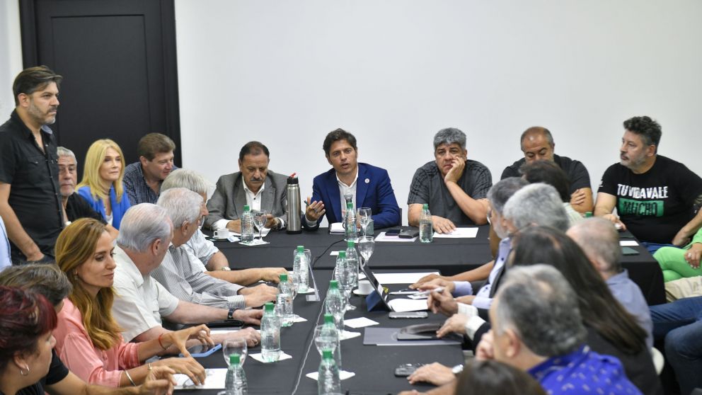 En la reunión se repasó la critica situación social por las medidas de Milei.