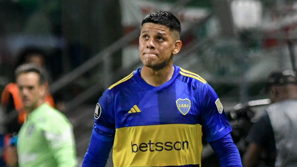 Marcos Rojo sufri� un desgarro y ser� baja en el inicio de la Copa de la Liga