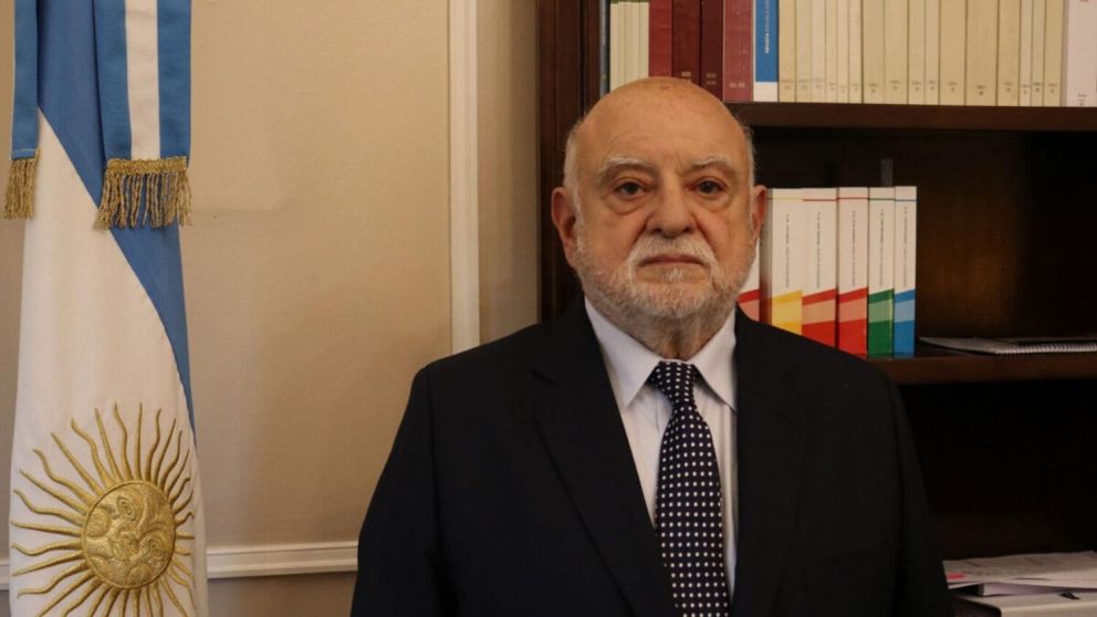 El Procurador del Tesoro de la Nación, Rodolfo Barra,